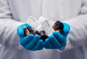 como-la-blockchain-ayuda-a-combatir-la-falsificacion-de-medicamentos