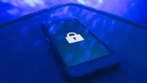 como-proteger-tu-smartphone-de-spyware-y-aplicaciones-maliciosas-guia-de-seguridad-esencial